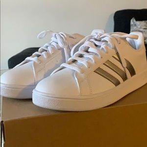 Adidas PWJ white and gold size 8